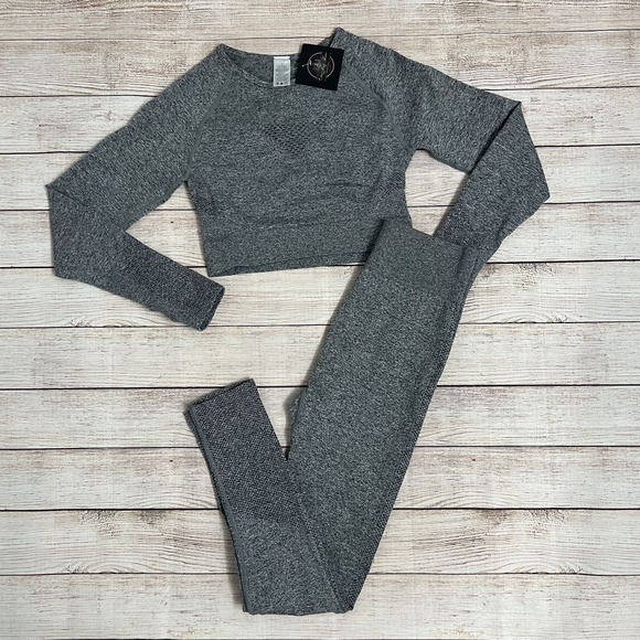 Pants - NEW‎ Women's Workout Set 2-Piece Gym Outfit | Crop Top + Leggings | Grey | Small